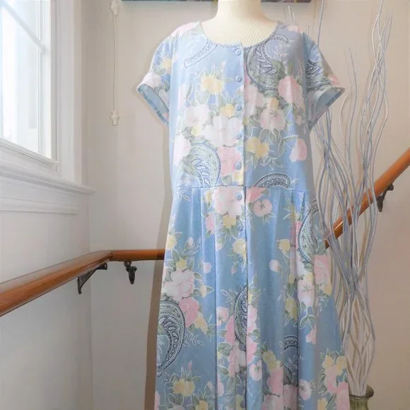 Miz California Dresses | Miz California Vintage Ladies Floral Dress Bandana Print Women's Plus Size 14 | Color: Blue/White | Size: 14 | Allbecomenew's